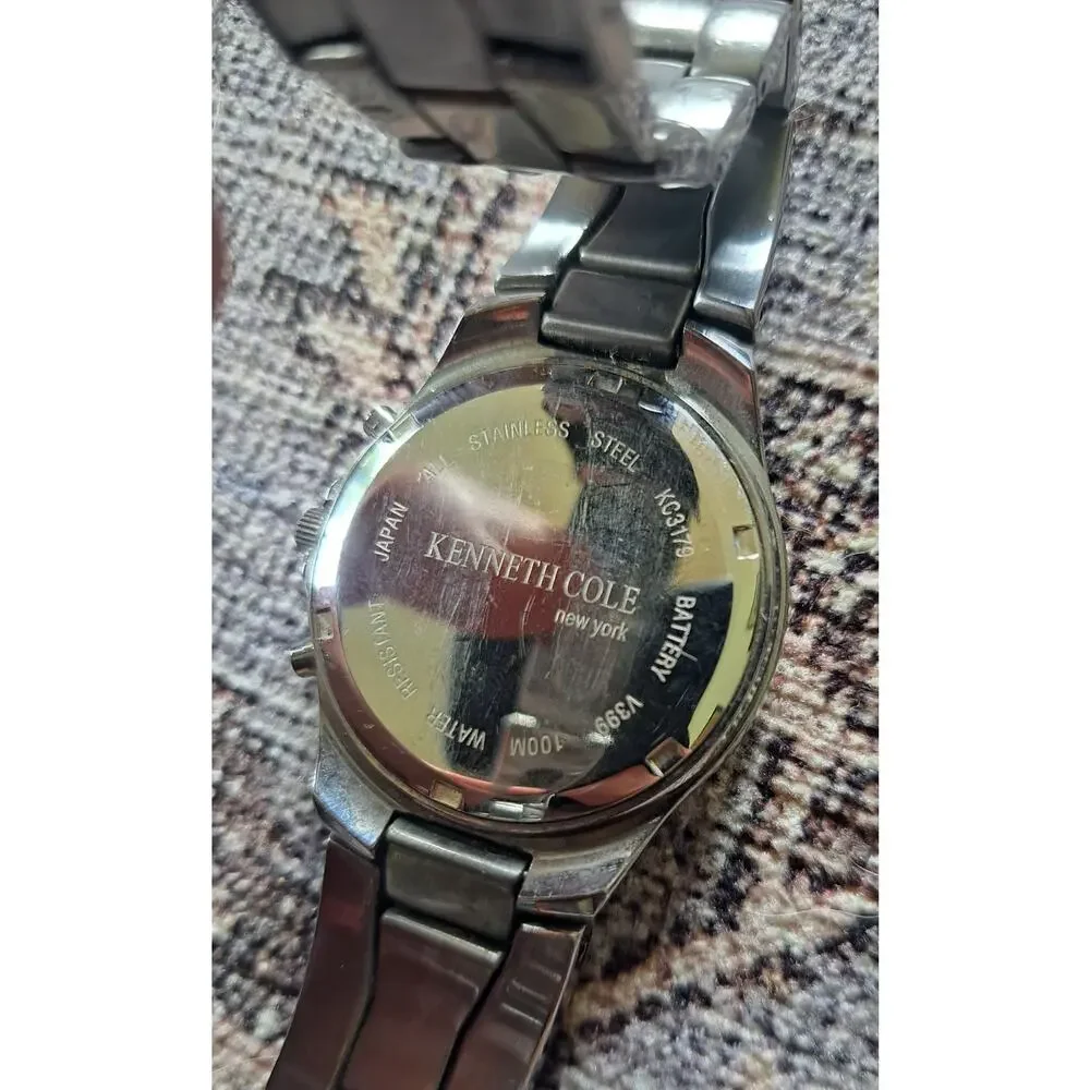Kenneth Cole kenneth cole